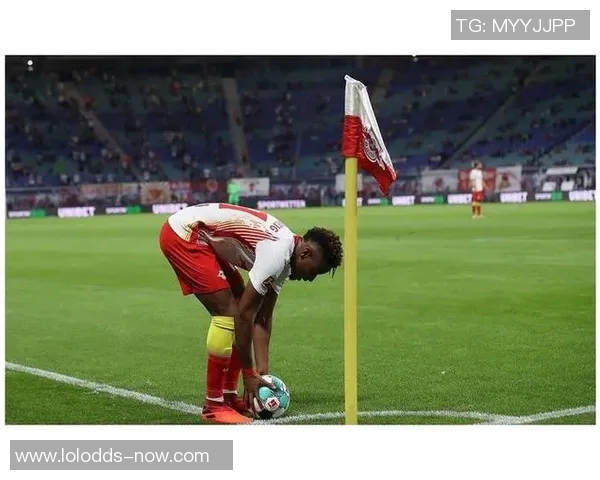 国王杯精彩对决里昂与多特蒙德战平神扑瞬间引发全场热烈反响