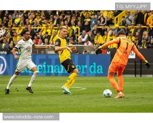 德甲经典对决切尔西逆转里昂红牌争议引发全场热议