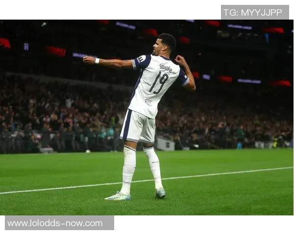 足总杯激战热刺与曼联互交白卷红牌争议引发全场热议