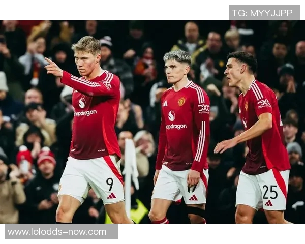 国王杯激战曼联与热刺平局瞬间引发全场热烈反响分析