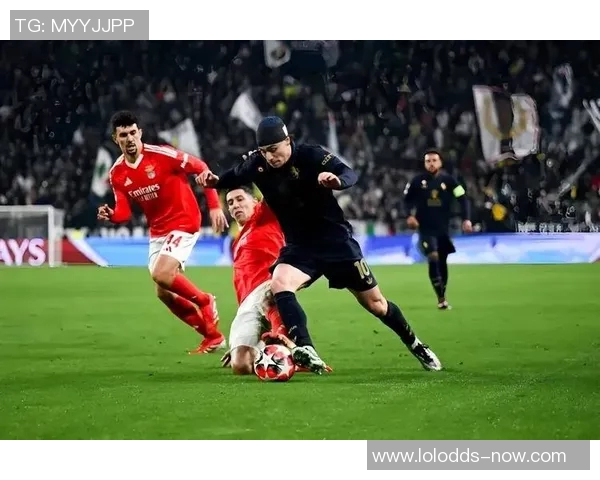 世界杯激战利物浦大胜阿森纳争议判罚引发全场热议