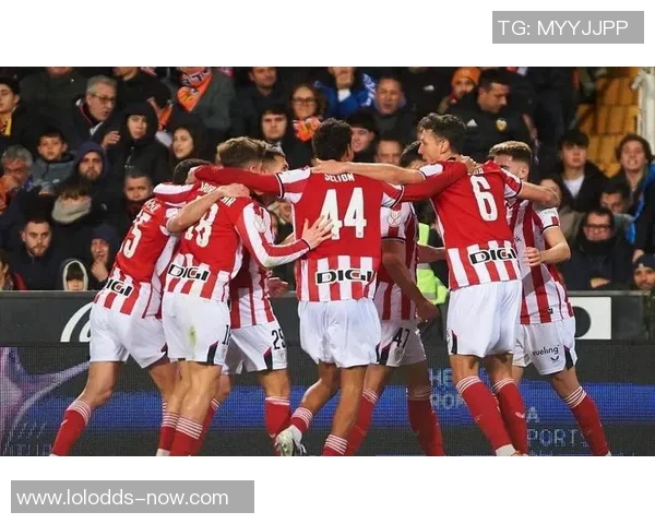 国王杯激战拜仁逆转巴萨绝杀时刻引发全场狂欢精彩进球回顾