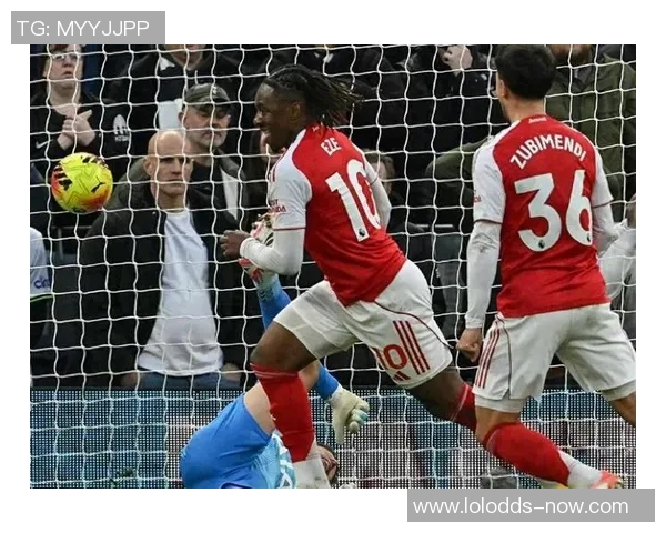 德甲精彩对决阿森纳与曼联激战成和绝杀瞬间引发全场狂欢